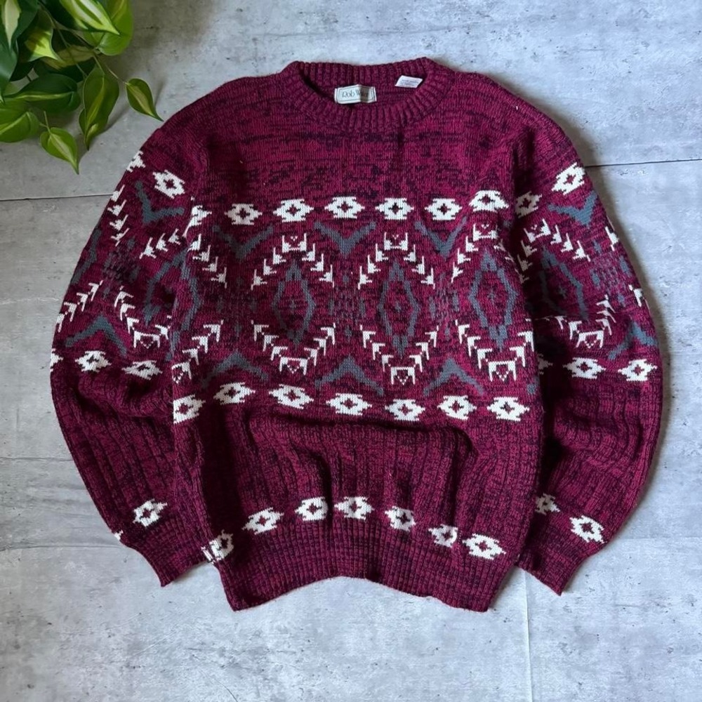 Vintage Bob Winter Acrylic Sweater with white and gray geometric pattern